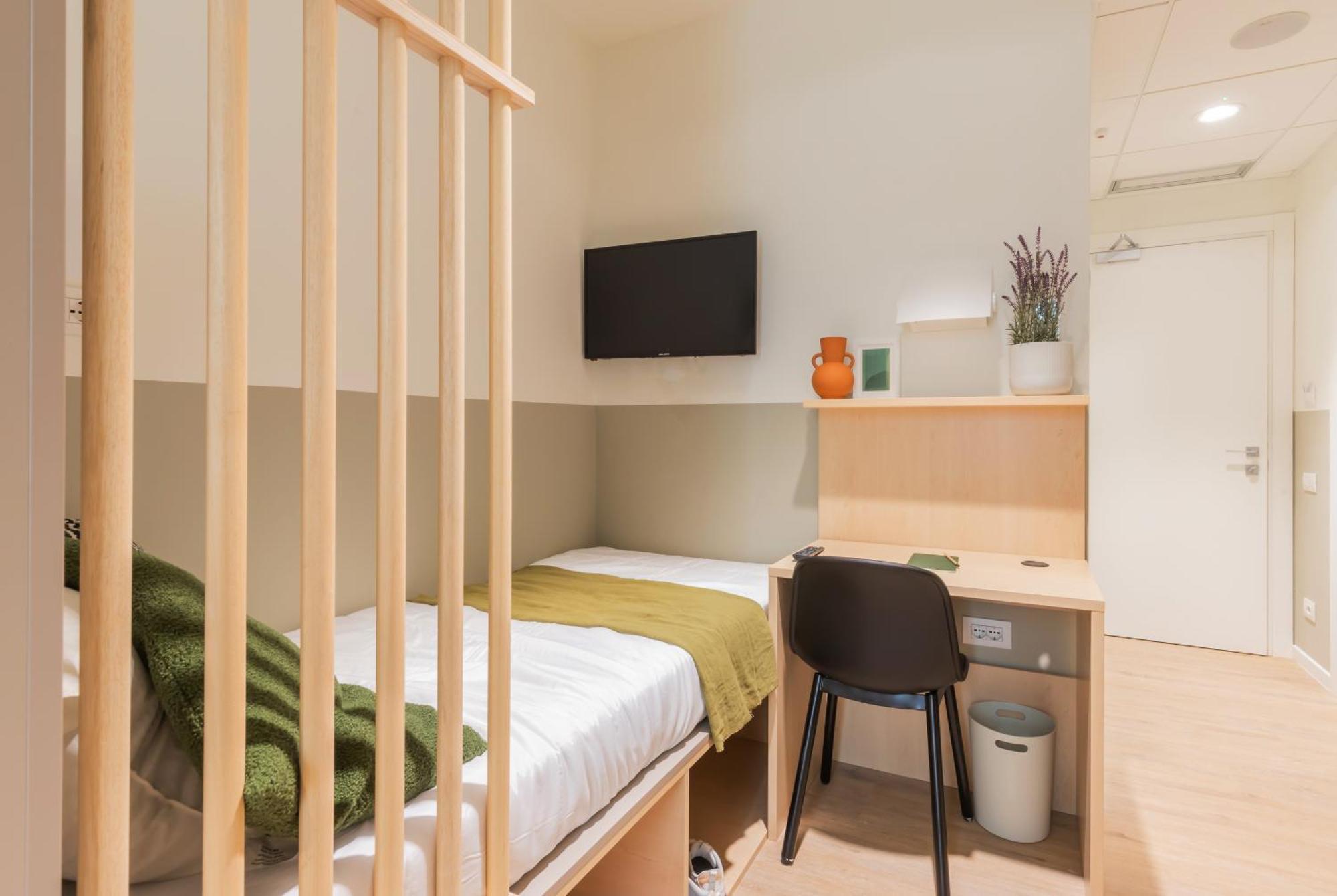 Well-Located Campus Rooms Near City Park Milan Bagian luar foto