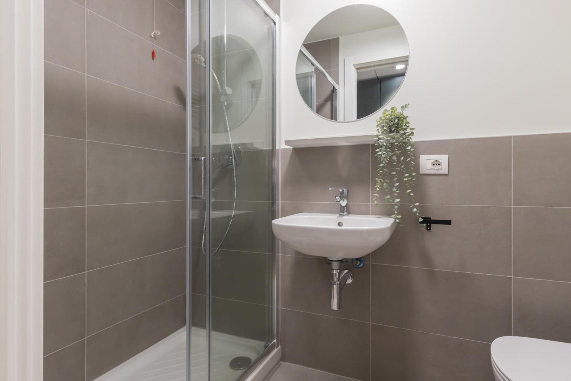 Well-Located Campus Rooms Near City Park Milan Bagian luar foto