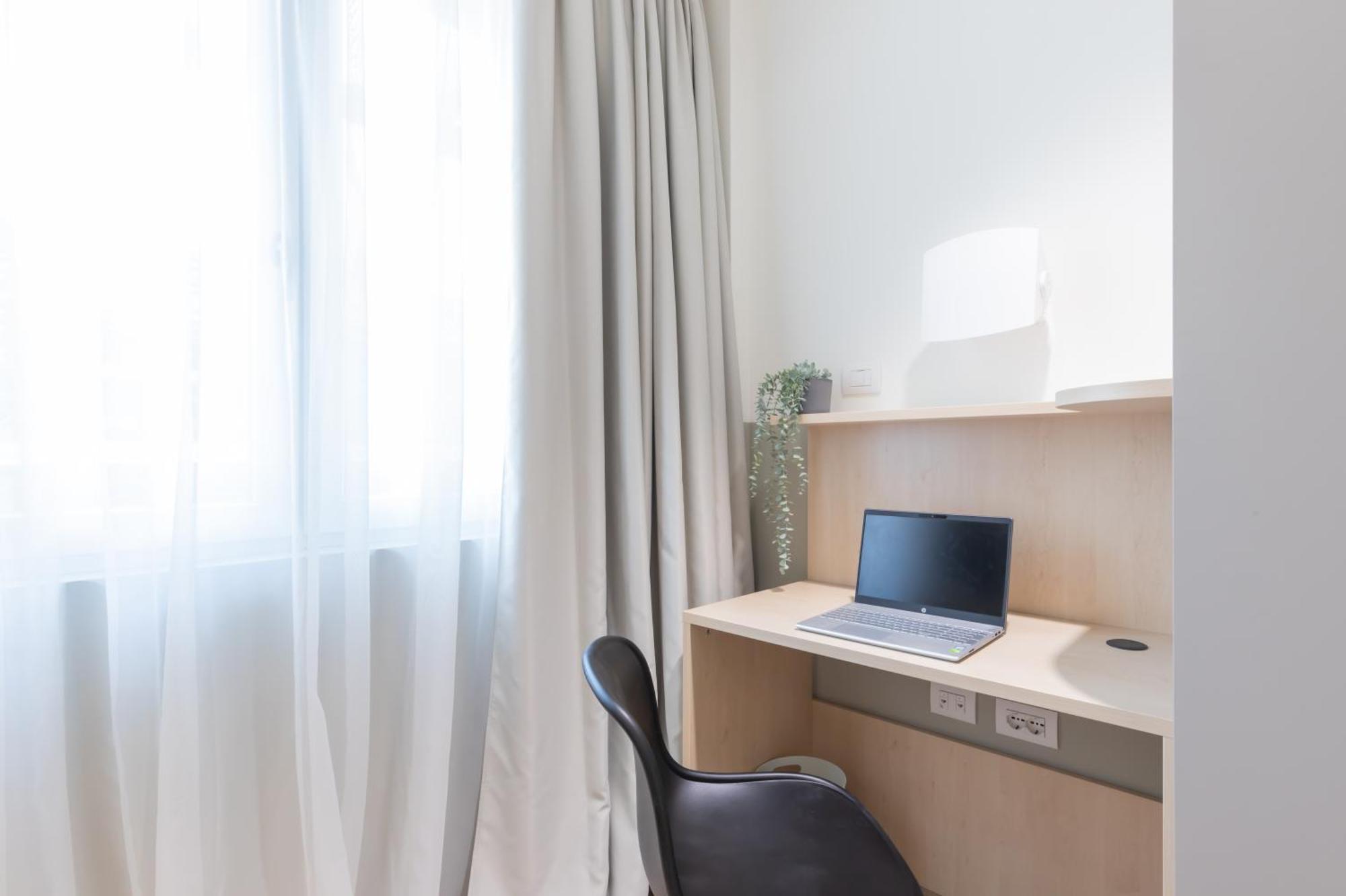 Well-Located Campus Rooms Near City Park Milan Bagian luar foto