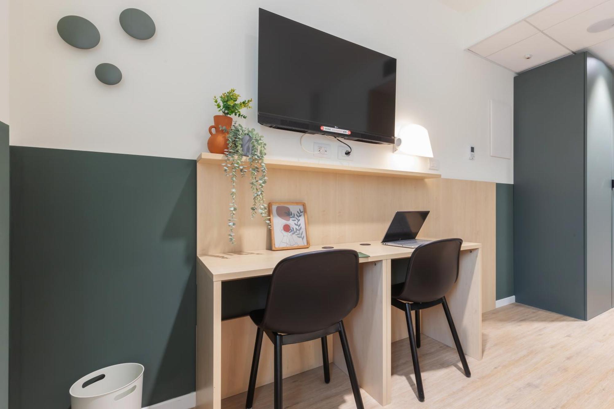 Well-Located Campus Rooms Near City Park Milan Bagian luar foto