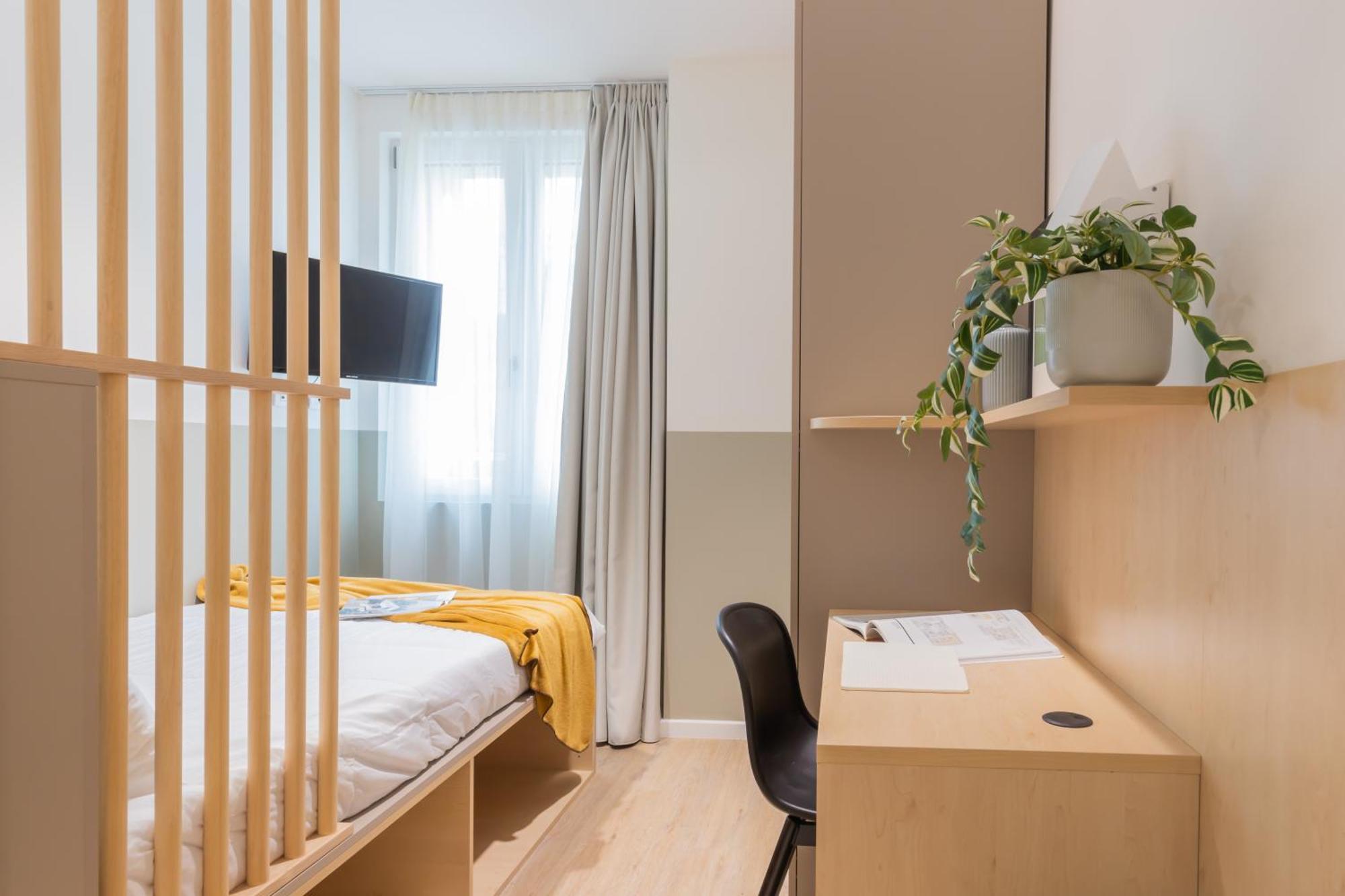 Well-Located Campus Rooms Near City Park Milan Bagian luar foto